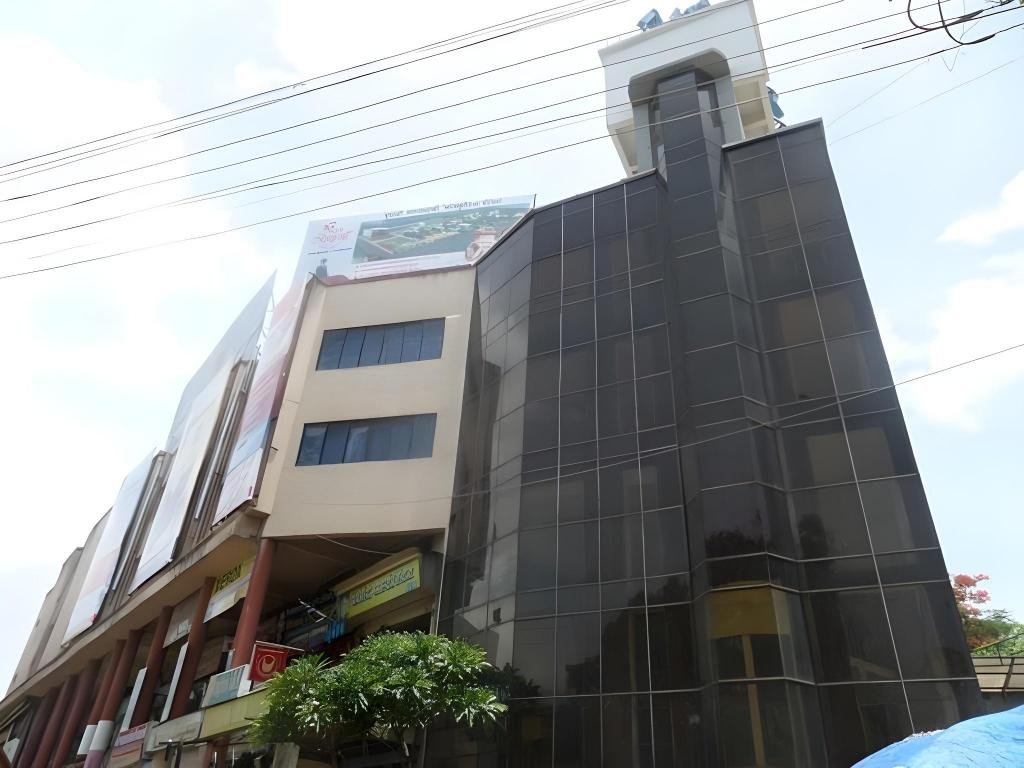 सातारा ग्रँड हॉटेल